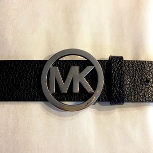 Michael kors leather belt